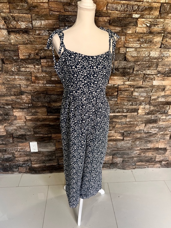 Old Navy Dresses & Skirts - Old Navy Navy and White Floral Midi Sundress with Tie Straps